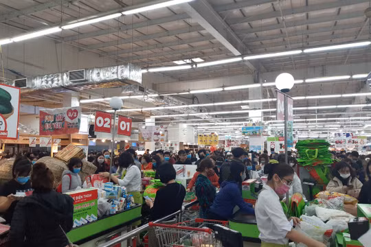 Người dân không nên hoang mang lo lắng, đổ xô đi mua đồ tích trữ