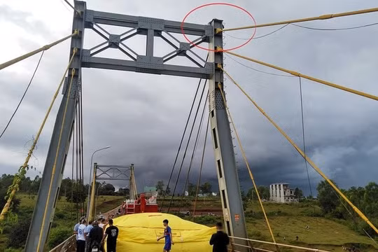 Gia Lai: Giải cứu thành công nam thanh niên định nhảy cầu tự tử