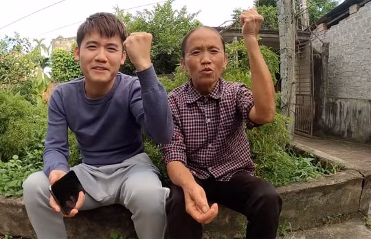 Bà Tân Vlog chuyển thẳng 50 triệu đồng cho Thuỷ Tiên ủng hộ đồng bào miền Trung