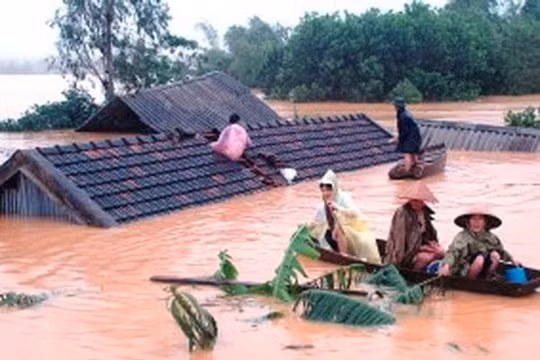 Thành ủy Hà Nội kêu gọi ủng hộ nhân dân miền Trung bị thiệt hại do mưa lũ