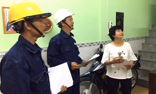 Tổng Công ty Điện lực TP Hồ Chí Minh giảm 814 tỉ đồng tiền điện cho khách hàng