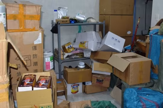 Bạc Liêu: Bắt quả tang cơ sở sản xuất thuốc thủy sản giả quy mô lớn