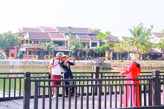 Du lịch Việt Nam “hồi sức” sau Covid-19: Làm đi, đừng chờ hết dịch!