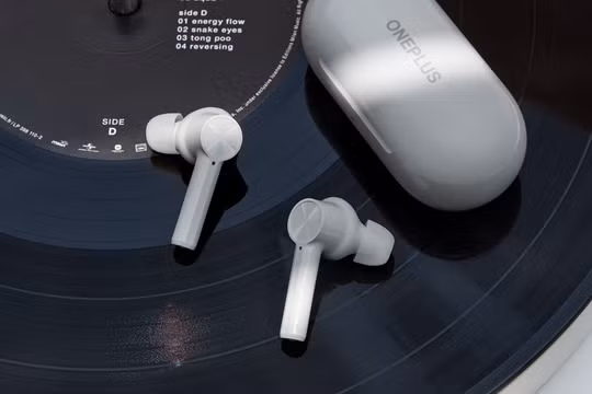 OnePlus ra mắt tai nghe giá rẻ Buds Z