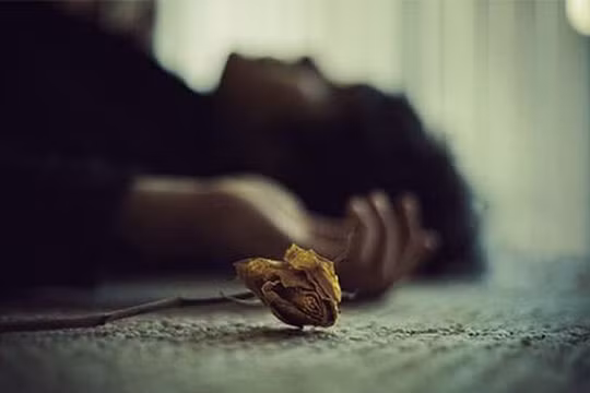 Mời rượu bị từ chối, thiếu tá biên phòng ‘tay không’ quật ngã đồng đội tử vong