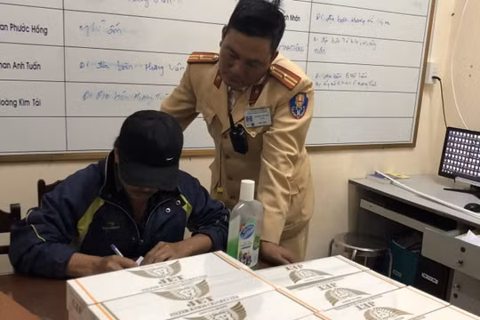 Thừa Thiên Huế: Phát hiện gần 1,5 nghìn gói thuốc lá nhập lậu