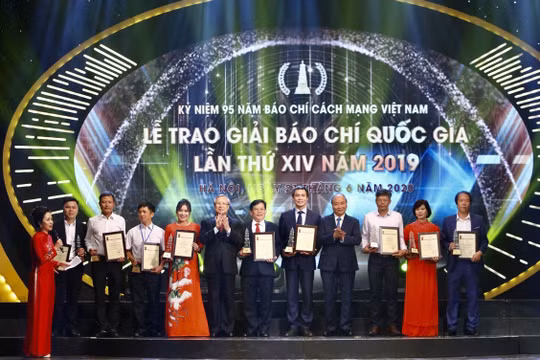 Báo chí cách mạng lấy sứ mệnh của cách mạng làm sứ mệnh của mình