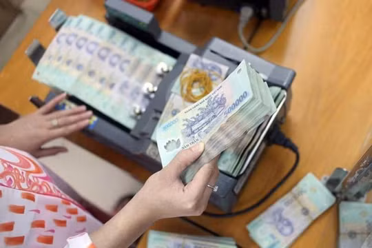 Làm sổ tiết kiệm giả, lừa đảo ngân hàng cả trăm tỷ
