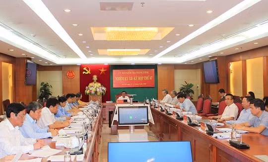 Thi hành kỷ luật hàng loạt tướng, tá quân đội vì sai phạm quản lý đất đai