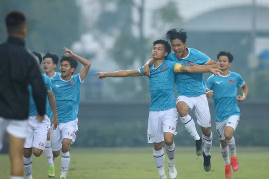 Giành chức vô địch, đội trưởng U17 PVF tiết lộ thần tượng đàn anh Trần Đình Trọng