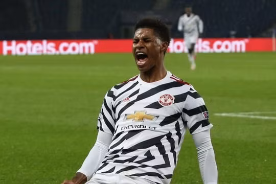 Marcus Rashford cam kết tương lai tại Old Trafford