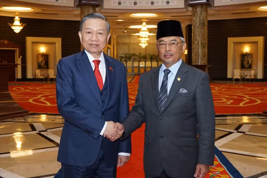 Đại tướng Tô Lâm yết kiến Quốc vương Malaysia Abdullah Sultan Ahmad Shah