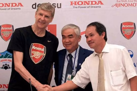HLV Arsene Wenger hứa hẹn trở lại Việt Nam thi đấu giao hữu