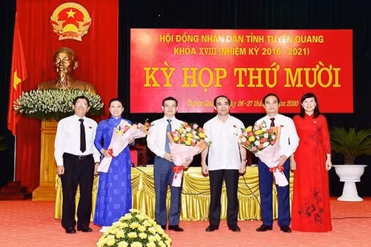 Ông Nguyễn Văn Sơn được bầu làm Chủ tịch UBND tỉnh Tuyên Quang