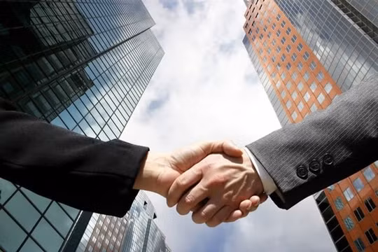 Đầu tư Việt Nam ra nước ngoài tăng 15,8% trong 8 tháng