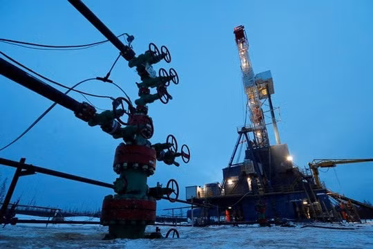 Giá xăng dầu hôm nay 31/5: Giảm nhẹ chờ thỏa thuận cắt giảm sản lượng từ OPEC+