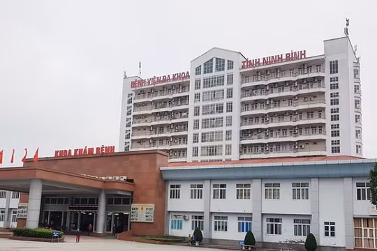 Ninh Bình: Hai bệnh nhân mắc virus SARS-CoV-2 đã âm tính nhiều lần