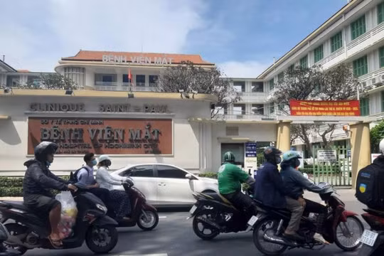 Bộ Công an tiến hành khám xét tại Bệnh viện Mắt TP.HCM