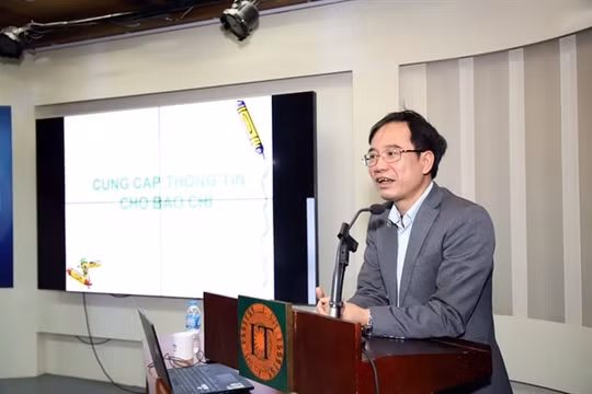 Khai mạc chương trình bồi dưỡng cho nhà báo, phóng viên về chủ đề “Cung cấp thông tin cho báo chí”