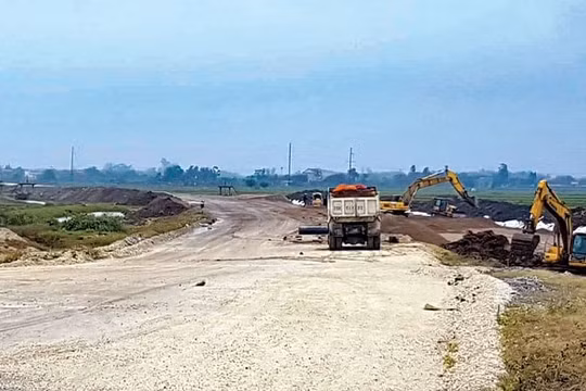 Thủ tướng thúc tiến độ giải phóng mặt bằng Dự án cao tốc Bắc - Nam