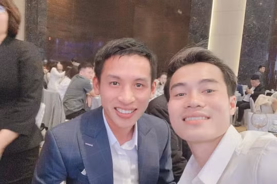 Tiền vệ Hùng Dũng mời khéo Văn Toàn về thi đấu cho Hà Nội FC