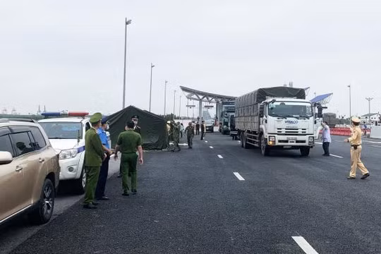 Quảng Ninh: Siết chặt kiểm soát người và phương tiện vào tỉnh để phòng chống Covid-19