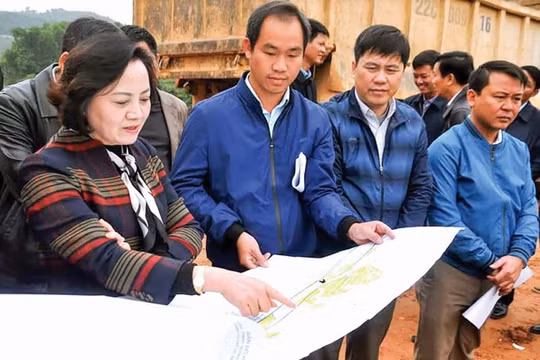 Nhìn lại một nhiệm kỳ nhiều dấu ấn