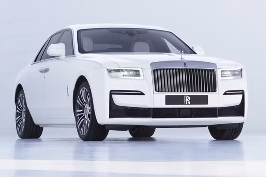 Rolls-Royce Ghost 2021 ra mắt với giá bán từ 7,7 tỷ đồng