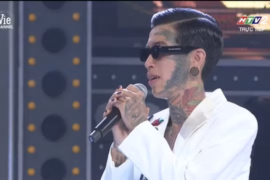Dế Choắt đăng quang Quán quân Rap Việt mùa đầu tiên