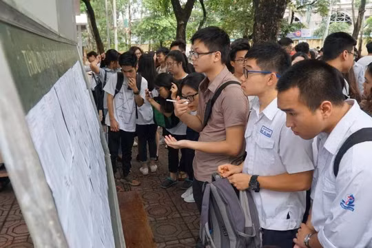 Bộ trưởng Phùng Xuân Nhạ đề nghị: Các phương án tuyển sinh không được gây hoang mang cho học sinh!
