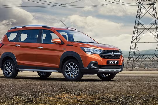 Suzuki XL7 được nhập khẩu về Việt Nam với giá 589 triệu đồng