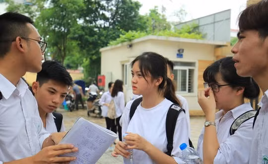 Đề thi tốt nghiệp THPT 2020: 'Tăng dễ giảm khó' nhưng không chủ quan