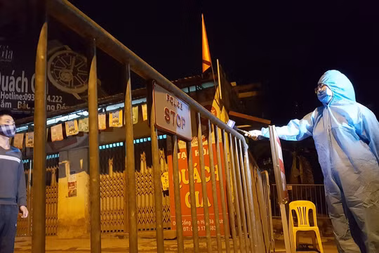 Phóng viên Nguyễn Chinh và kỉ niệm những ngày tác nghiệp thầm lặng trong đại dịch covid-19
