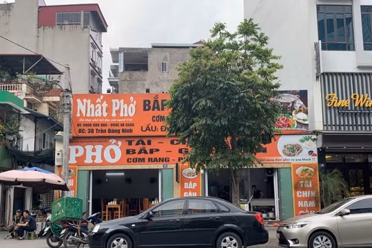 Cầu Giấy (Hà Nội): Tổ chức cưỡng chế phá dỡ công trình vi phạm tại đường Khúc Thừa Dụ