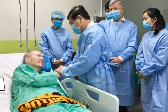 Đêm nay, phi công người Anh được đưa về nước