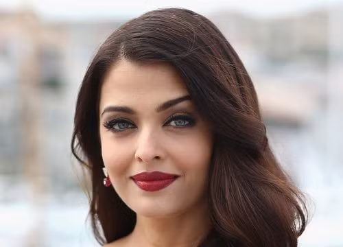 Gia đình 'Hoa hậu đẹp nhất mọi thời đại' Aishwarya Rai nhiễm Covid-19