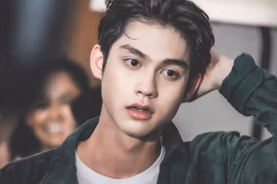 Fan hâm mộ Việt Nam tấn công trang cá nhân của người tình hotboy đam mỹ Bright Vachirawit