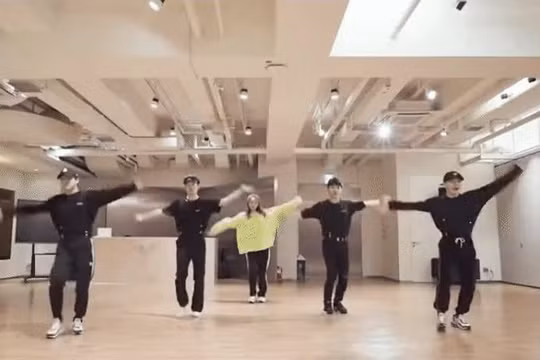 Yoona chơi lớn cover bản hit của loạt boygroup