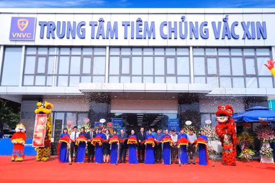 Khai trương trung tâm tiêm chủng VNVC tại Ninh Bình