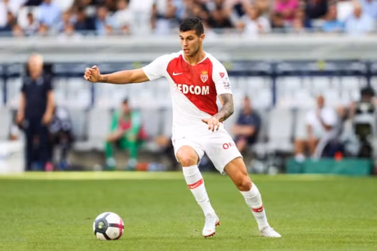 Tin thể thao nổi bật 30/5: Manchester United sẵn sàng nhảy vào cuộc đua giải cứu “viên ngọc quý” của Italy