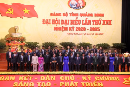 49 đồng chí trúng cử Ban Chấp hành Đảng bộ tỉnh Quảng Bình khóa XVII