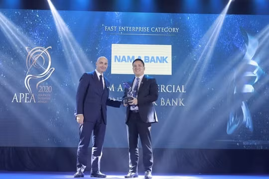 Nam A Bank nhận giải thưởng Doanh nghiệp xuất sắc châu Á và Doanh nghiệp tăng trưởng nhanh