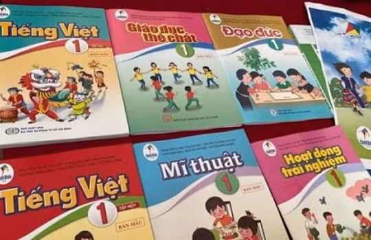 Chủ tịch Hội đồng thẩm định phản hồi thông tin SGK lớp 1 còn nhiều "sạn"