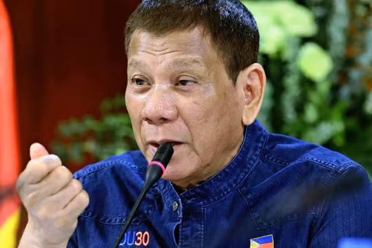 Tổng thống Philippines Duterte tình nguyện thử nghiệm vắc xin COVID-19 của Nga