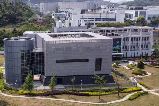 Phòng thí nghiệm Vũ Hán mở cửa cho nhà báo Mỹ thăm quan để bác tin đồn phát tán Covid-19