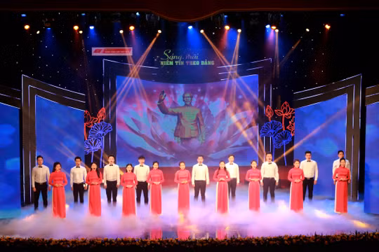 Chương trình nghệ thuật đặc biệt “Sáng mãi niềm tin theo Đảng”