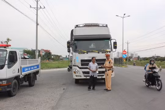 Siết chặt quản lý phương tiện kinh doanh vận tải