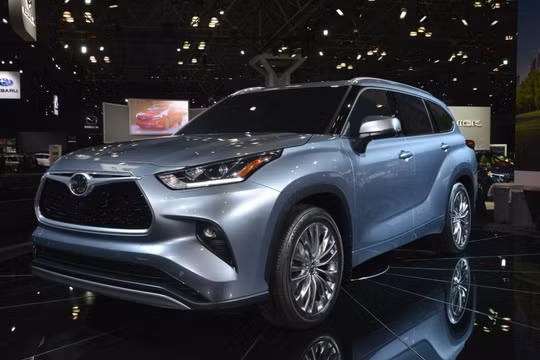 Toyota Highlander 2021 tiết kiệm nhiên liệu với động cơ hybrid 2.5L