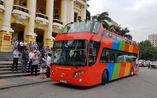 Đánh giá thí điểm dịch vụ vận chuyển khách du lịch bằng xe ô tô 2 tầng
