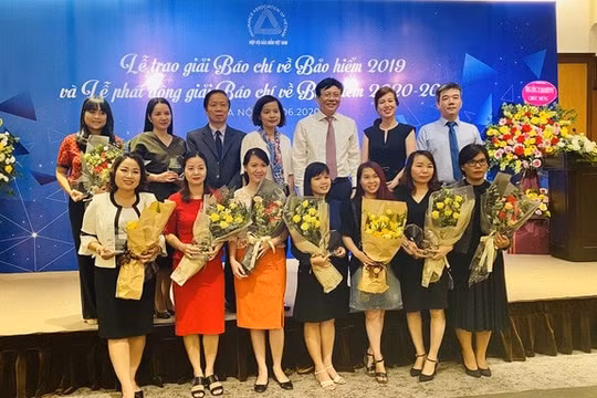 11 tác phẩm đoạt giải báo chí viết về bảo hiểm năm 2019